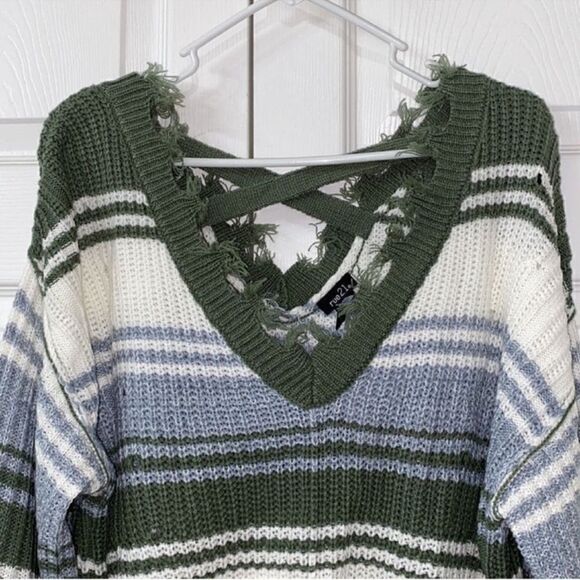 Rue21 Striped Distressed Green & White Sweater(Size Small) - Picture 3 of 7